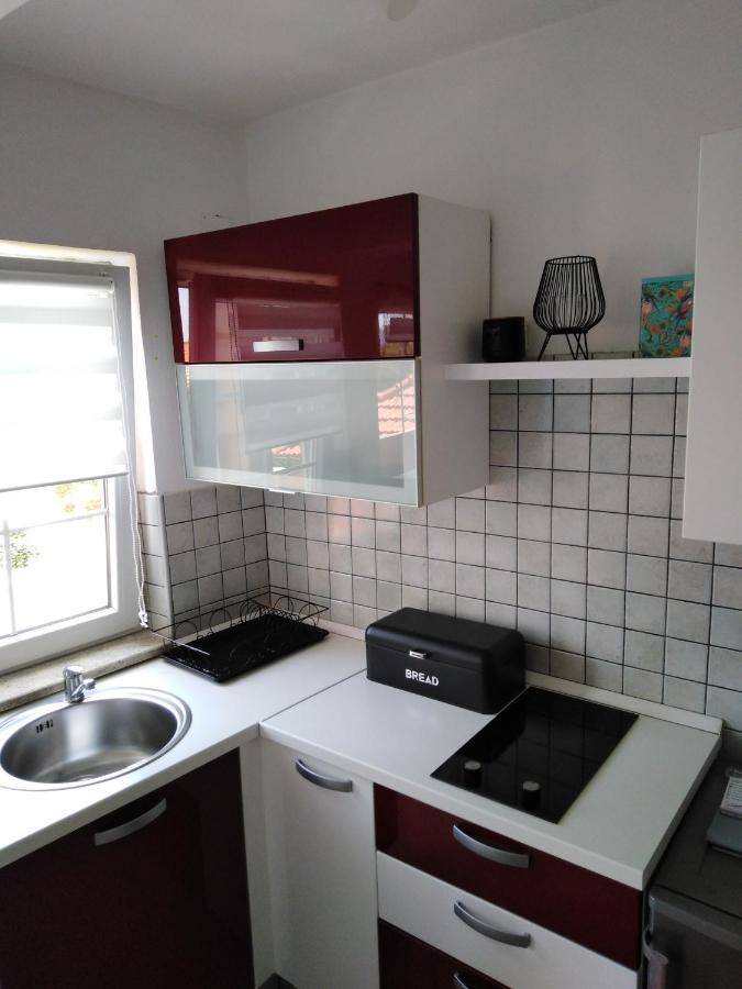 Apartments Ana Бибине Екстериор снимка