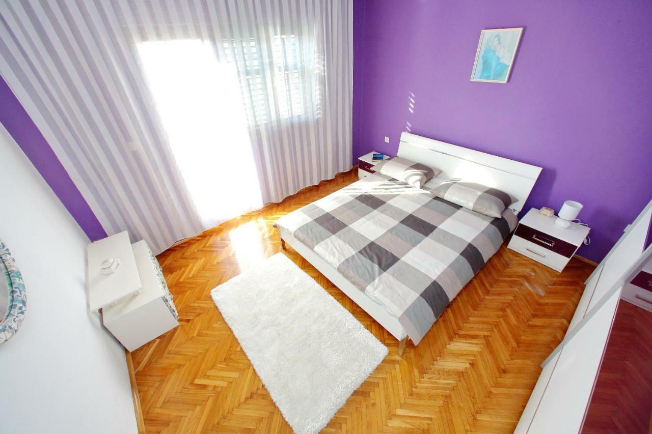 Apartments Ana Бибине Екстериор снимка
