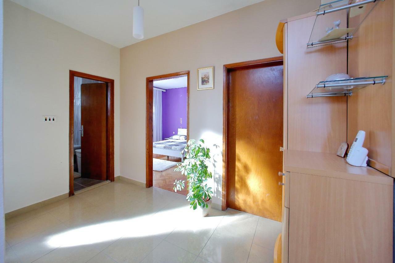 Apartments Ana Бибине Екстериор снимка