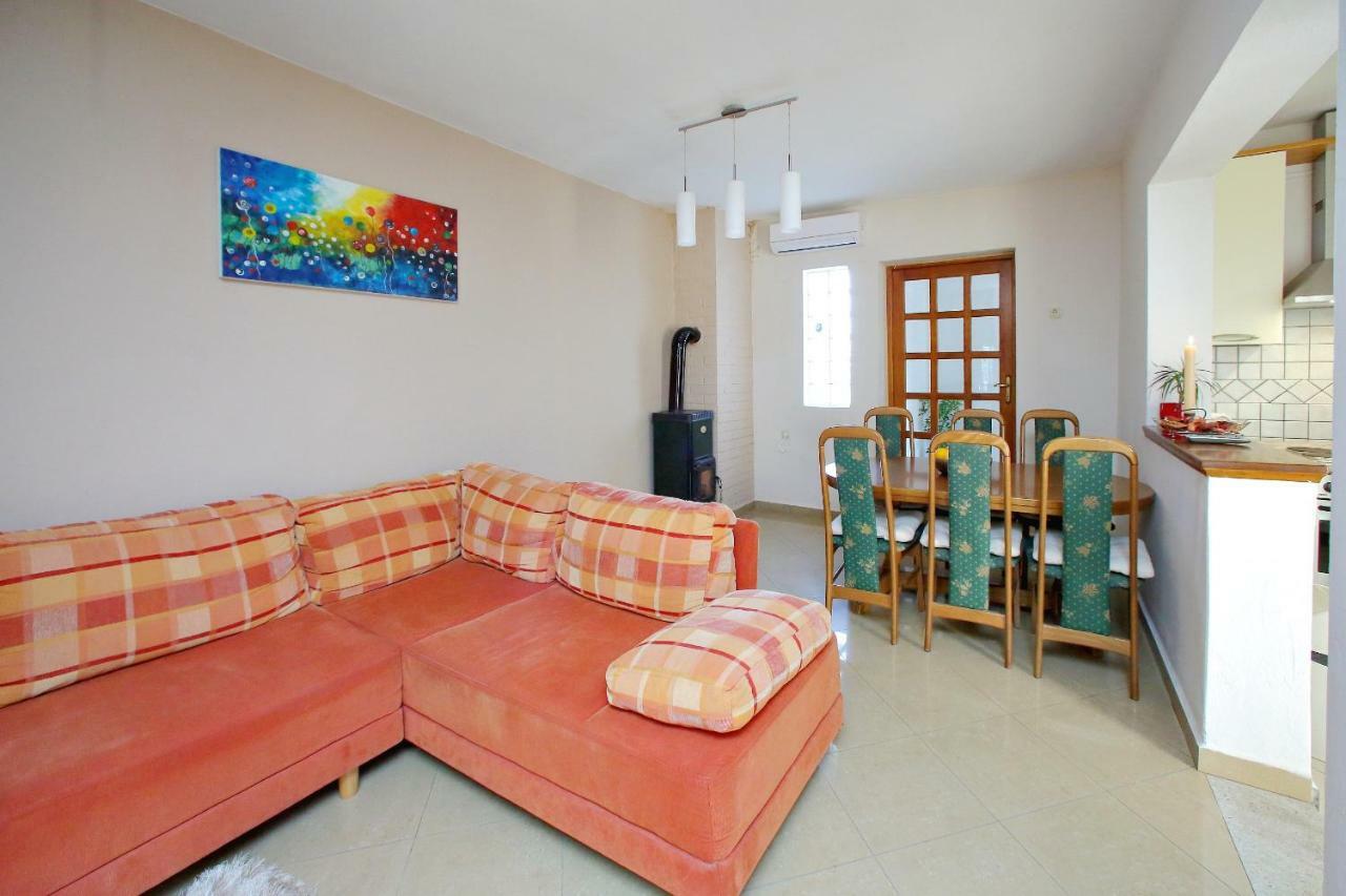 Apartments Ana Бибине Екстериор снимка