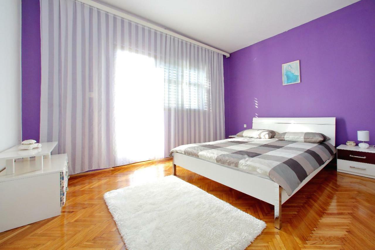 Apartments Ana Бибине Екстериор снимка